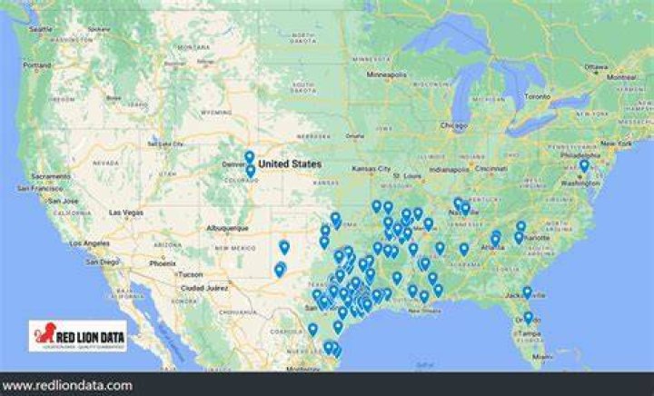 How many Eataly locations are there in the US