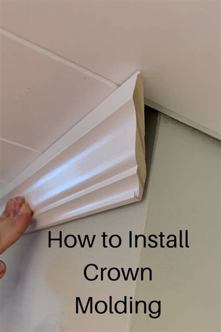 How much do I charge to install crown molding