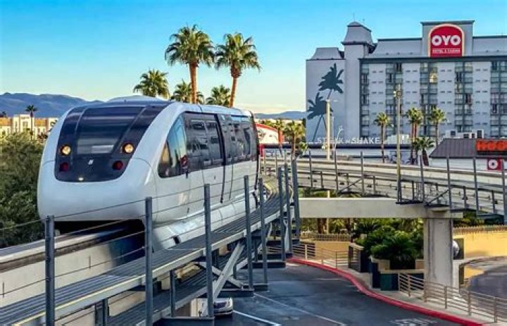 How much does it cost to take the train to LA