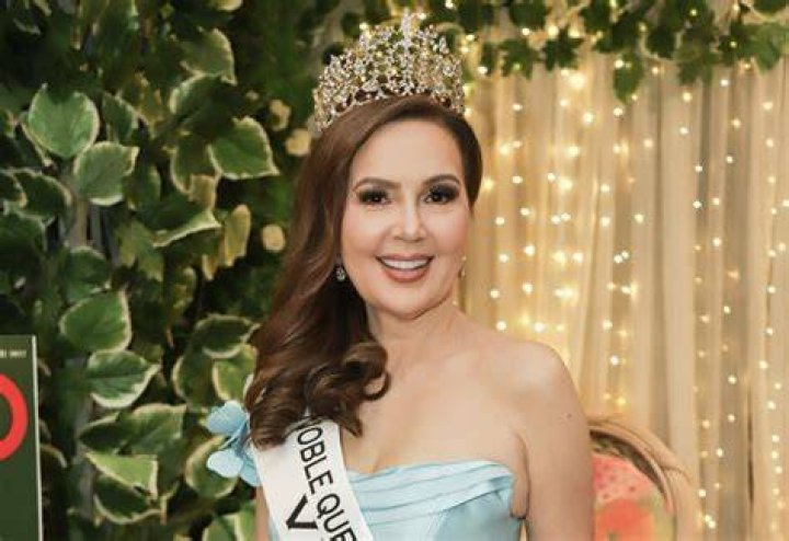 How much is Cristina Gonzalez Romualdez worth