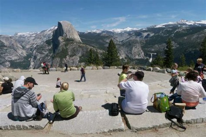 Is the road to Glacier Point in Yosemite open