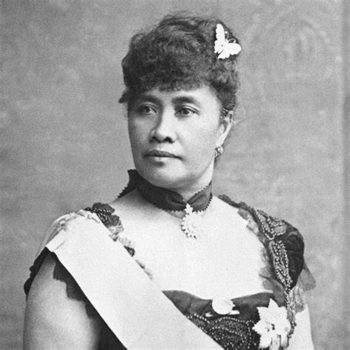 What are three facts about Queen Liliuokalani