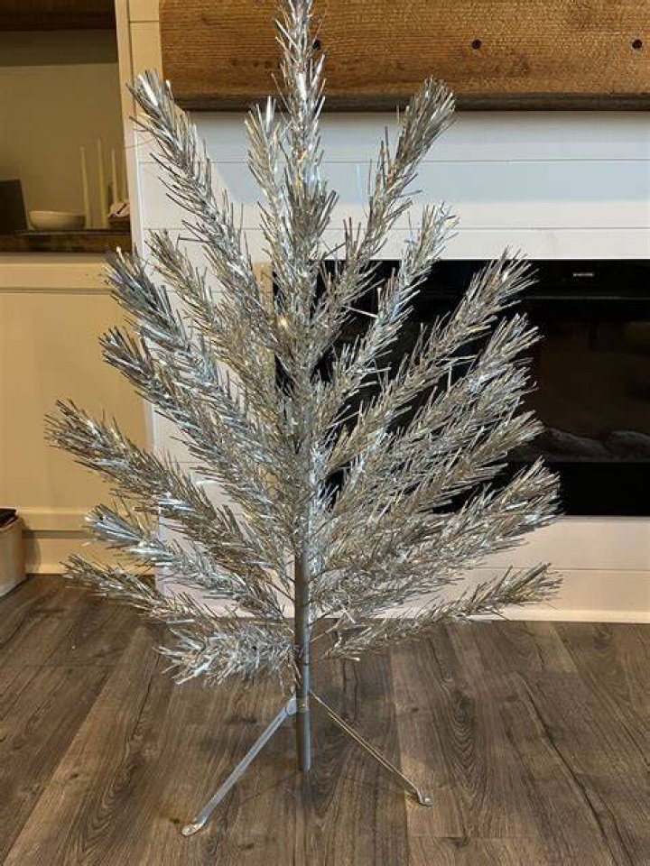 What year were silver Christmas trees popular