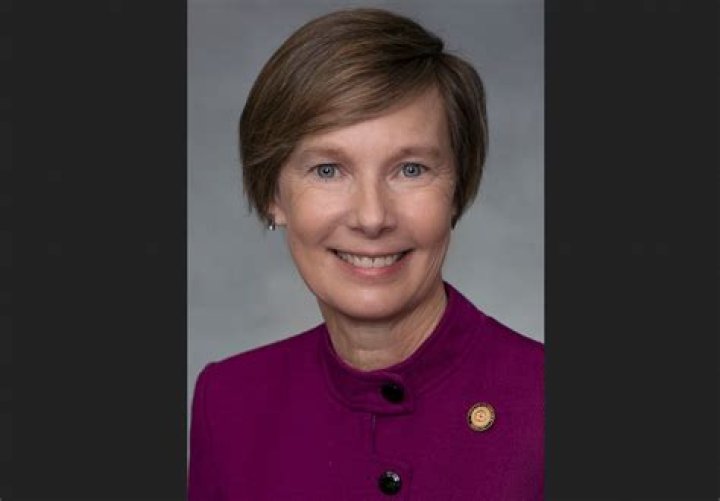 Where does the Lieutenant Governor of NC live